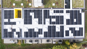 Photovoltaikanlage auf dem Dach des BHB Baustoffhandel in Lorsch